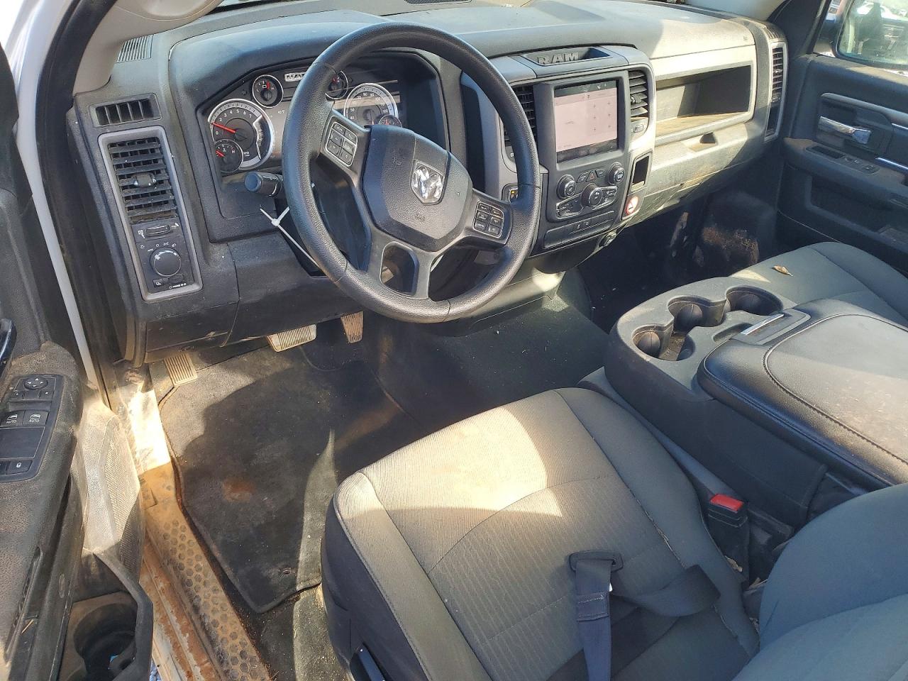 2022 RAM 1500 CLASSIC TRADESMAN photo 8