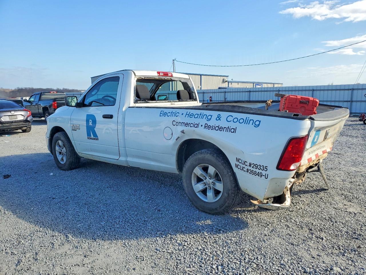 2022 RAM 1500 CLASSIC TRADESMAN photo 2