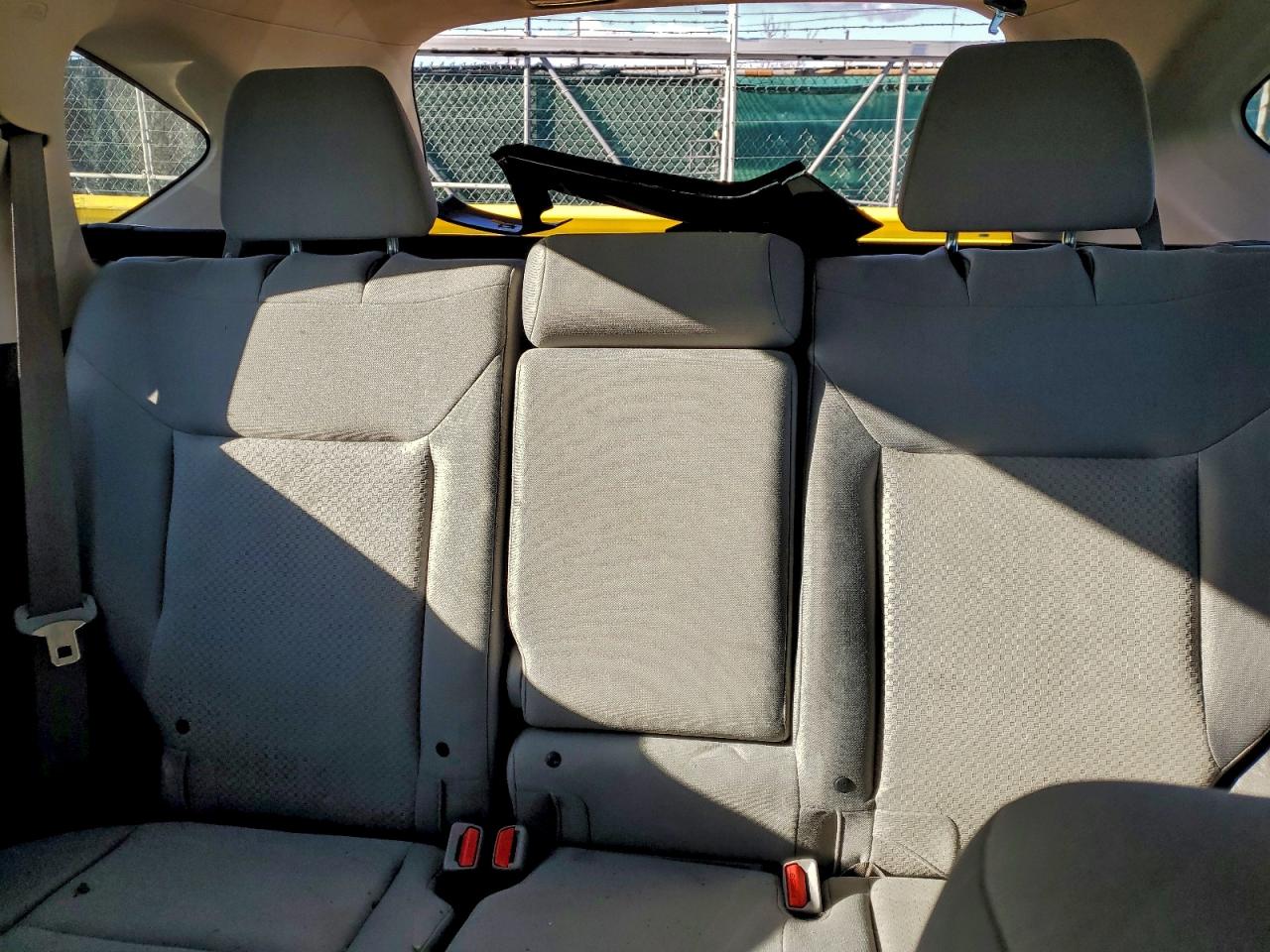 2016 HONDA CR-V LX photo 10