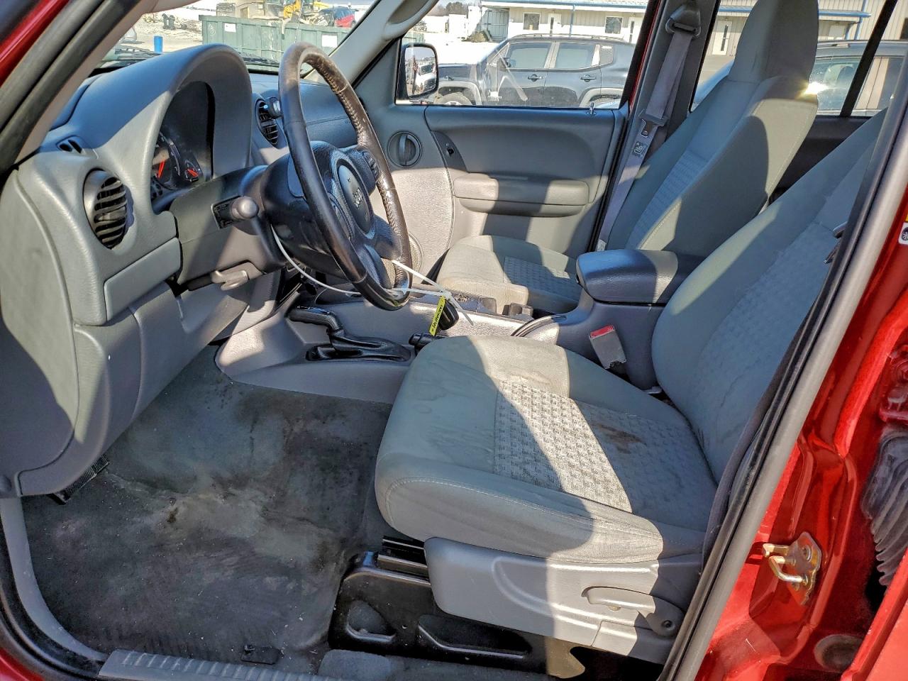 2005 JEEP LIBERTY SPORT photo 7