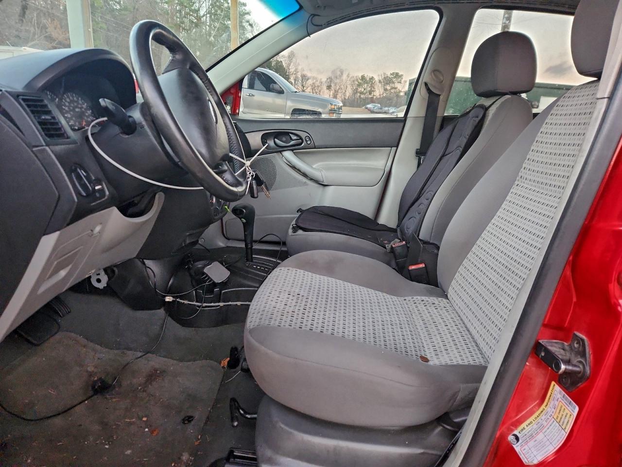 2006 FORD FOCUS ZX4 photo 19