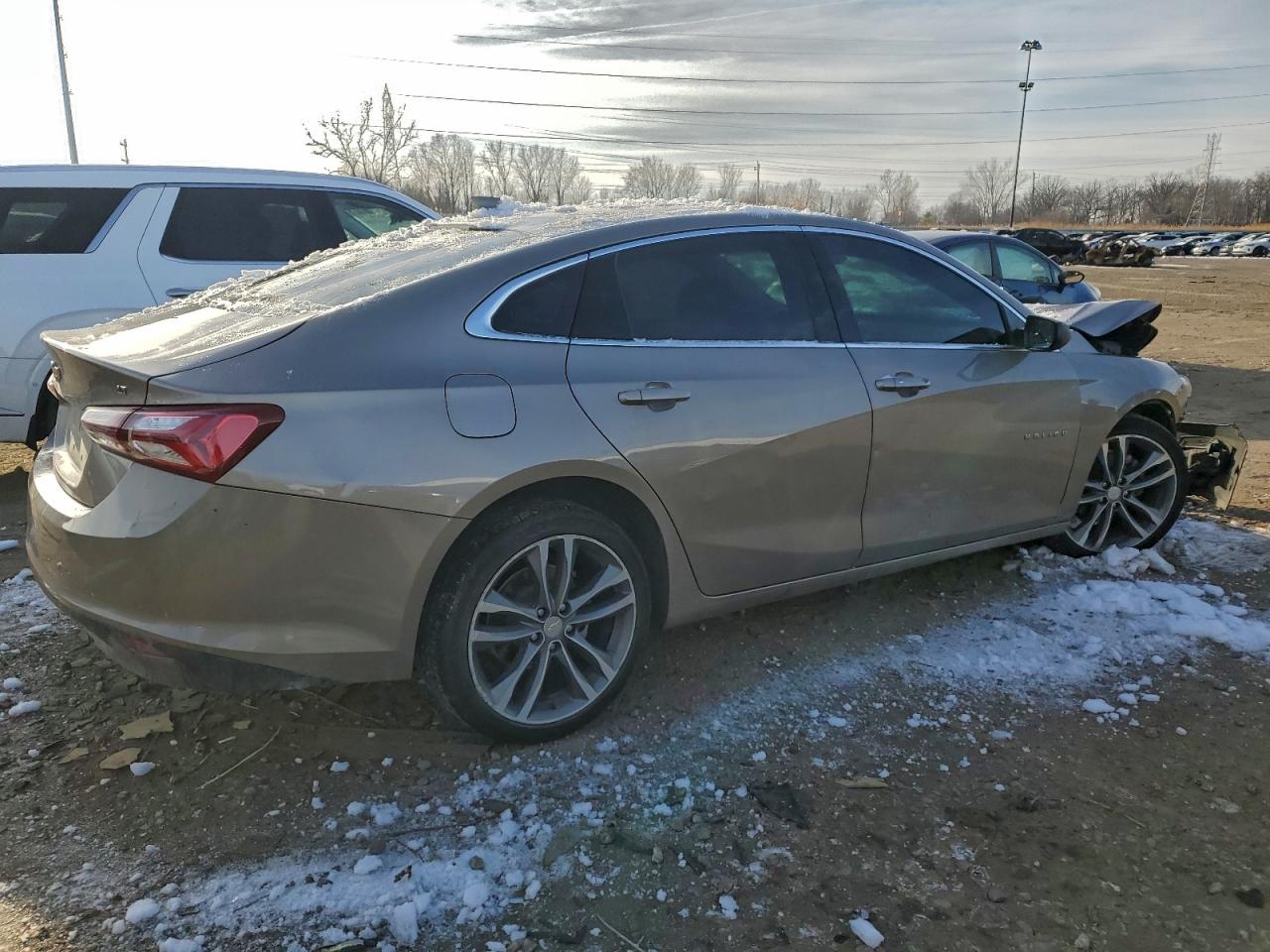 2022 CHEVROLET MALIBU LT photo 3