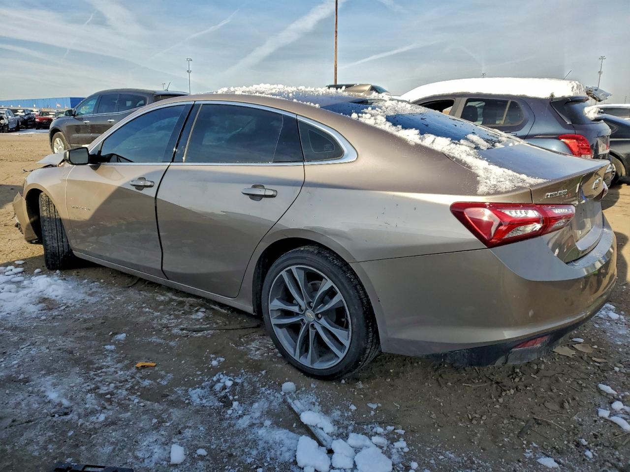 2022 CHEVROLET MALIBU LT photo 2