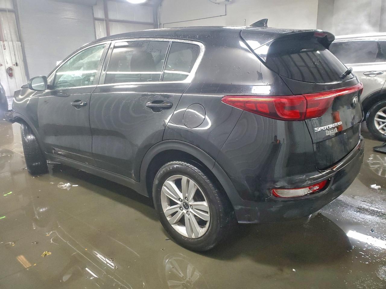 2019 KIA SPORTAGE LX photo 2