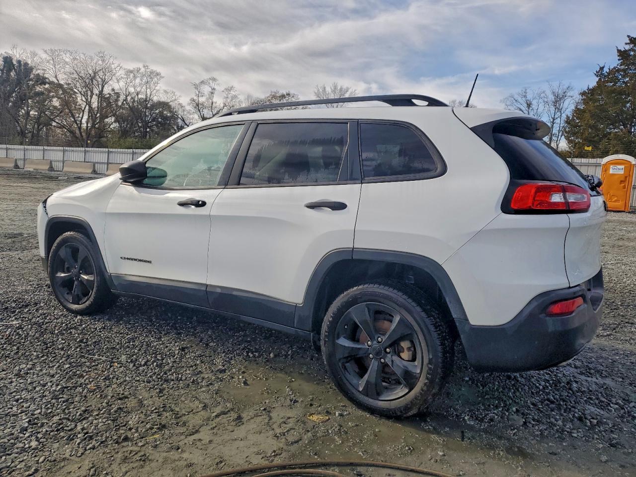 2017 JEEP CHEROKEE SPORT photo 2