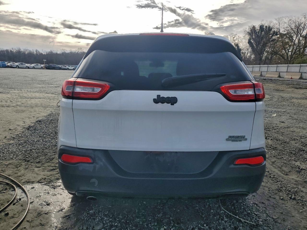 2017 JEEP CHEROKEE SPORT photo 6