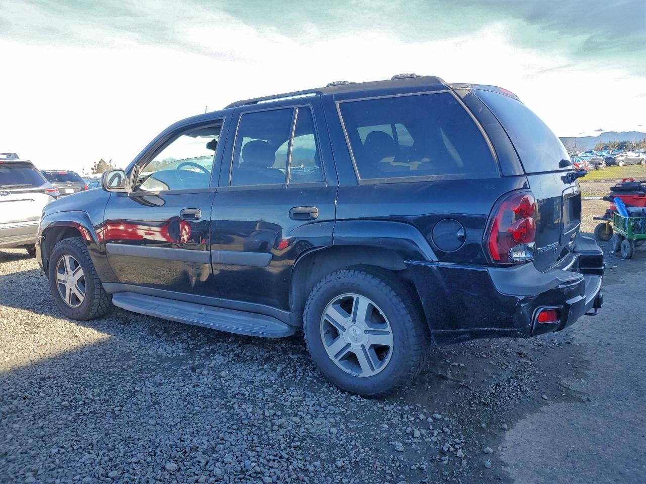 2005 CHEVROLET TRAILBLAZER LS photo 2