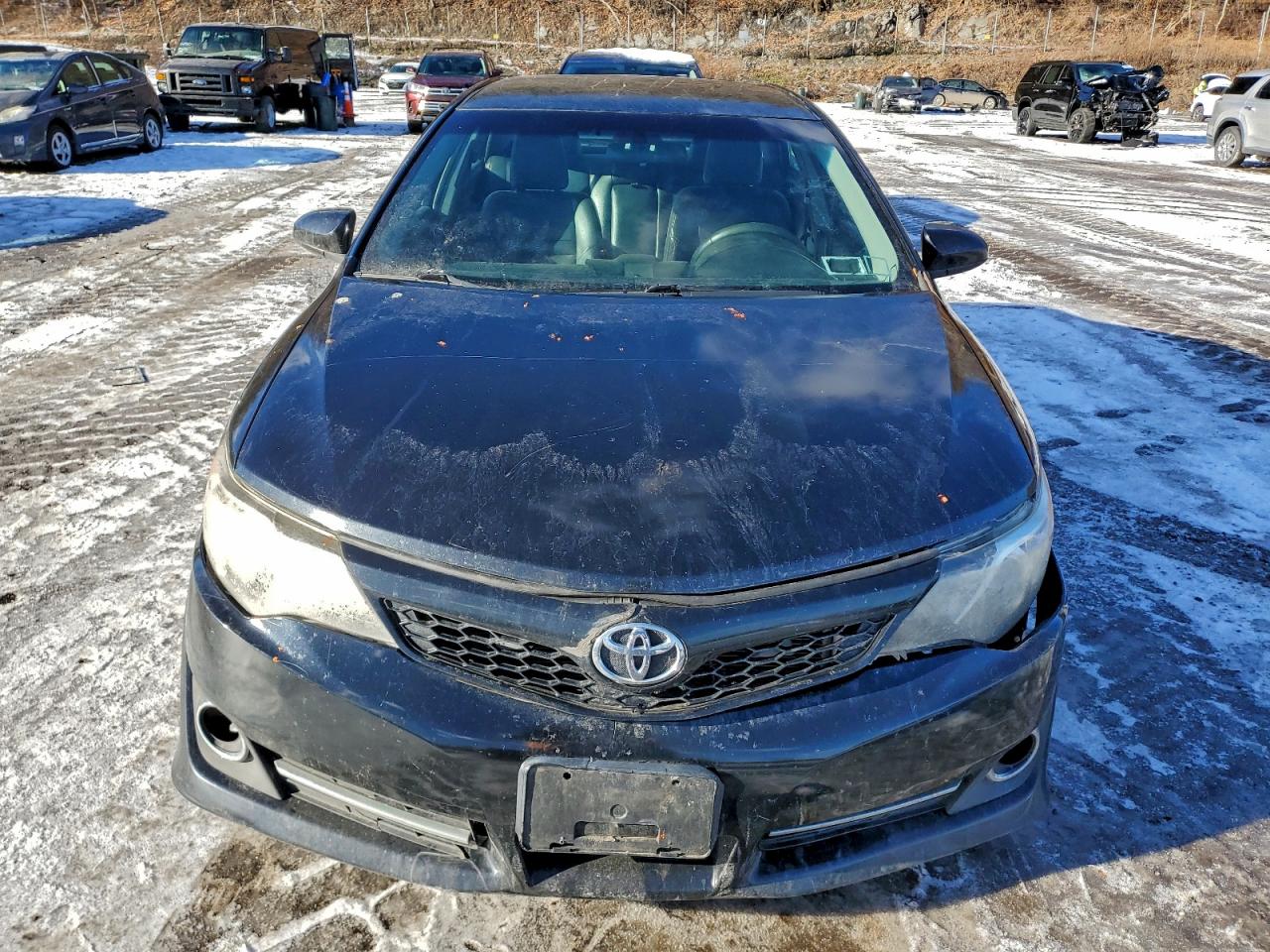 2014 TOYOTA CAMRY L photo 5