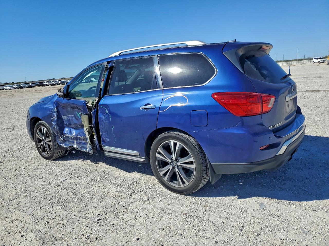 2017 NISSAN PATHFINDER S photo 2