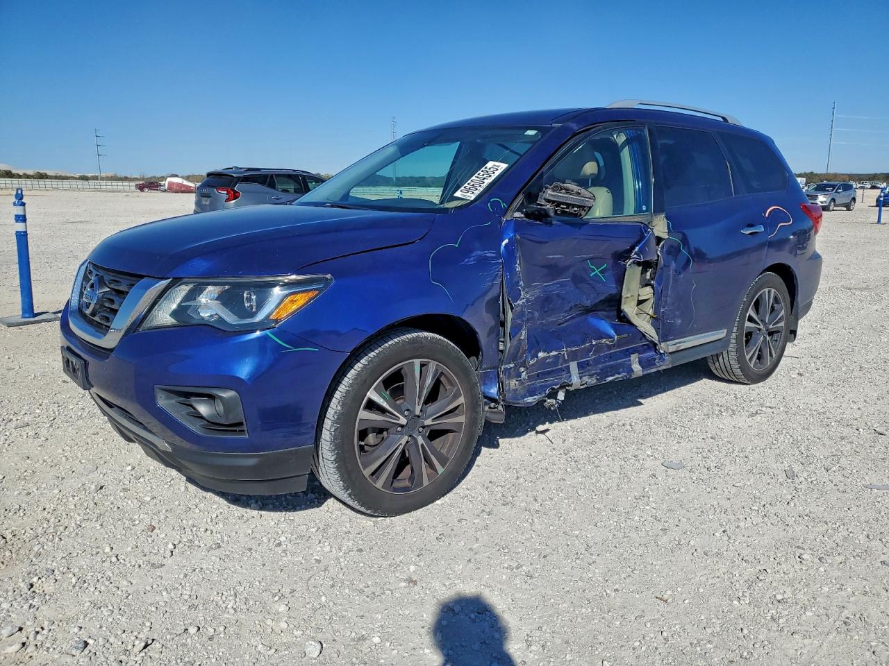 2017 NISSAN PATHFINDER