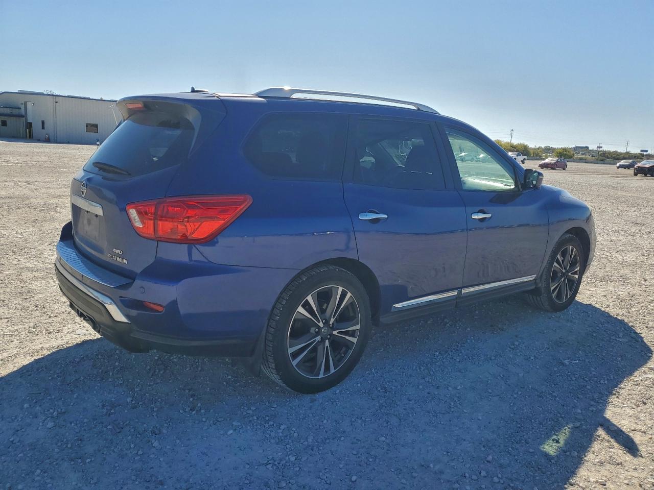 2017 NISSAN PATHFINDER S photo 3