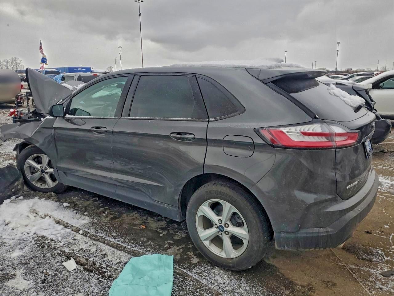 2020 FORD EDGE SE photo 2