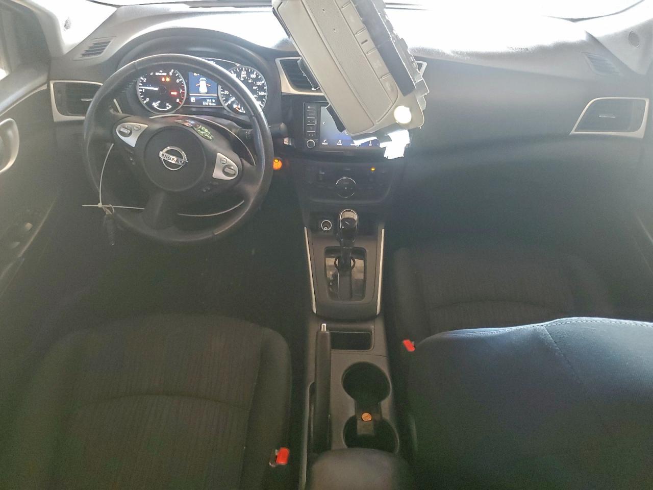 2019 NISSAN SENTRA S photo 8