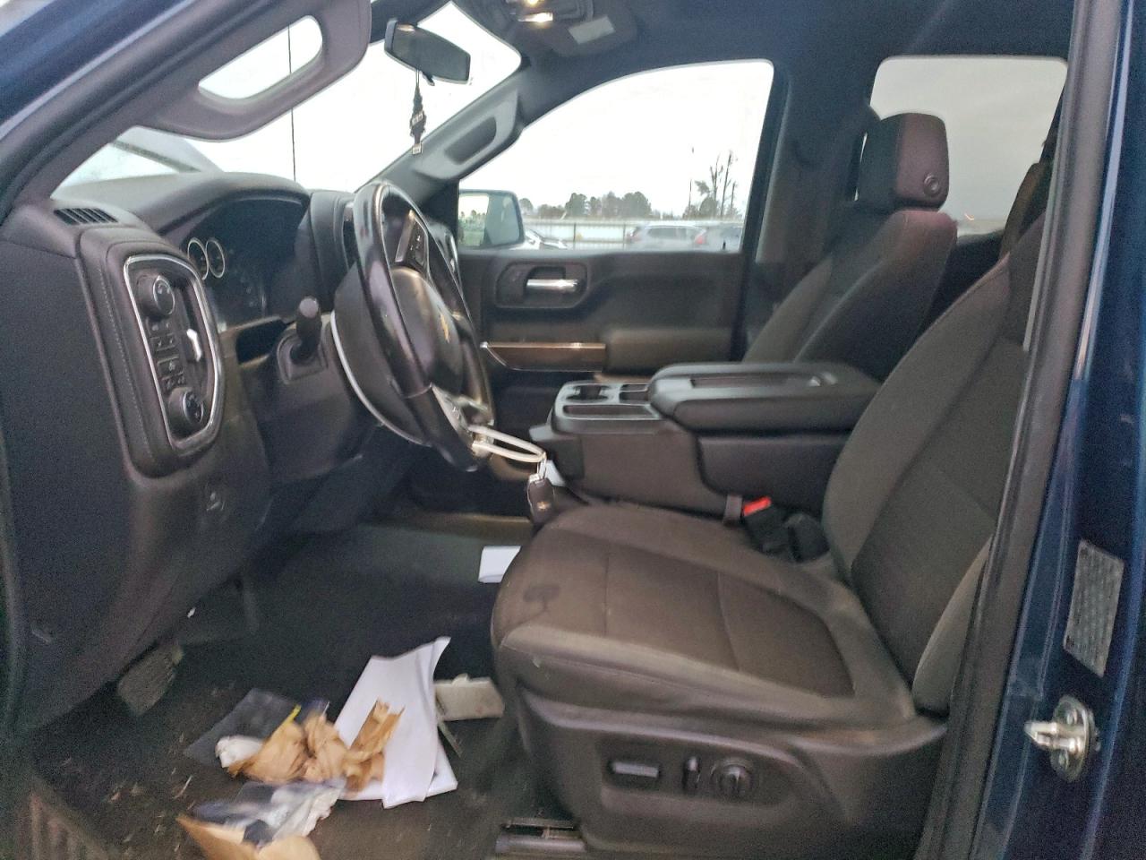 2019 CHEVROLET SILVERADO K1500 LT photo 7