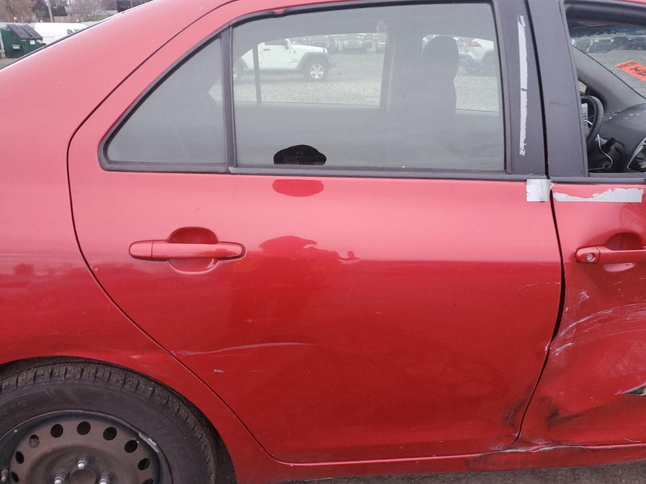 2012 TOYOTA YARIS photo 10