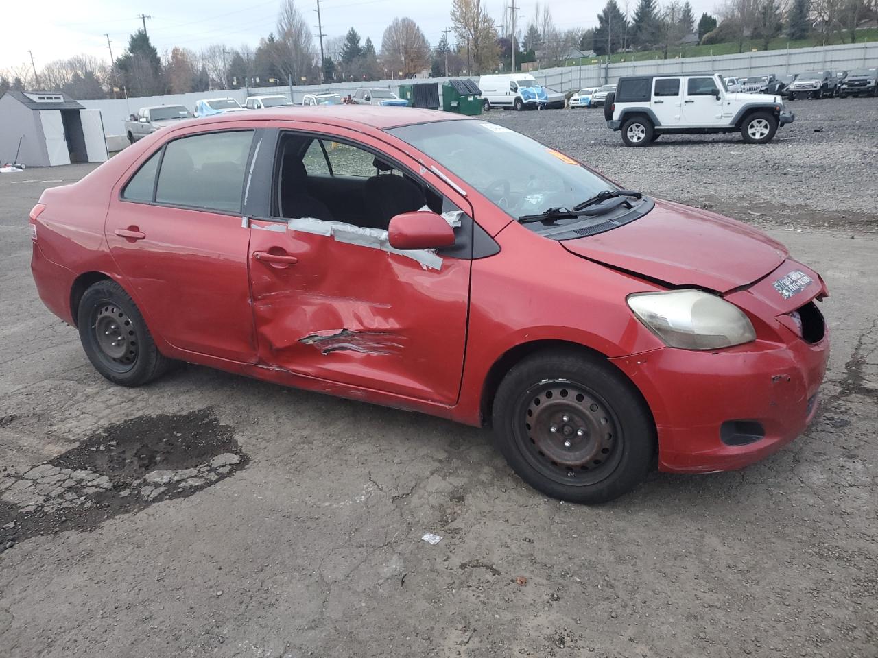 2012 TOYOTA YARIS photo 4