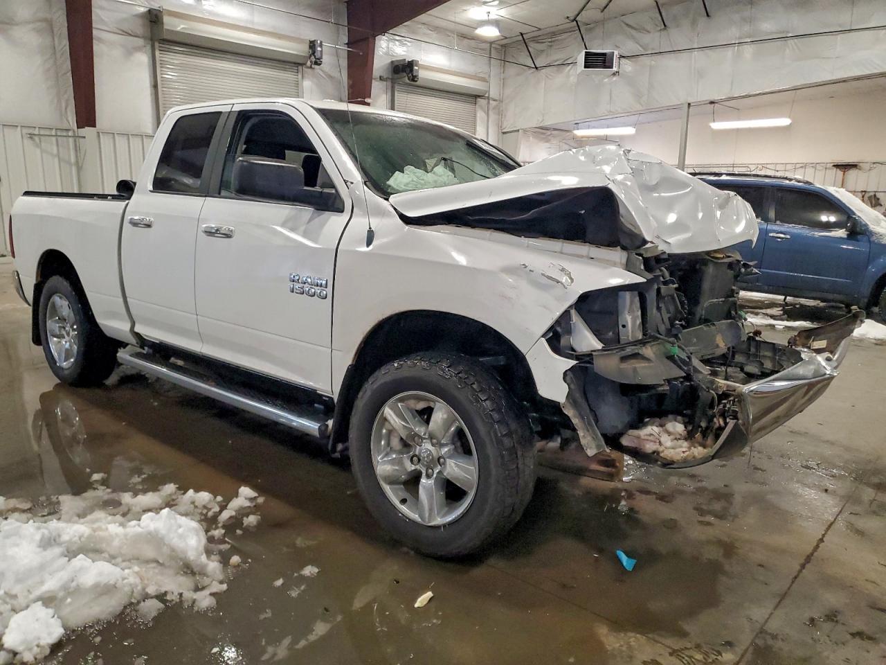 2014 RAM 1500 SLT photo 4