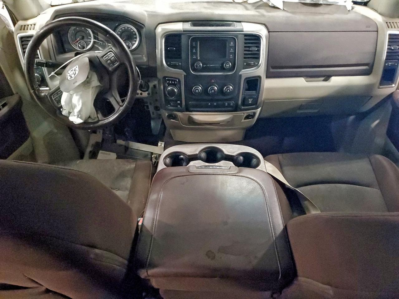 2014 RAM 1500 SLT photo 8
