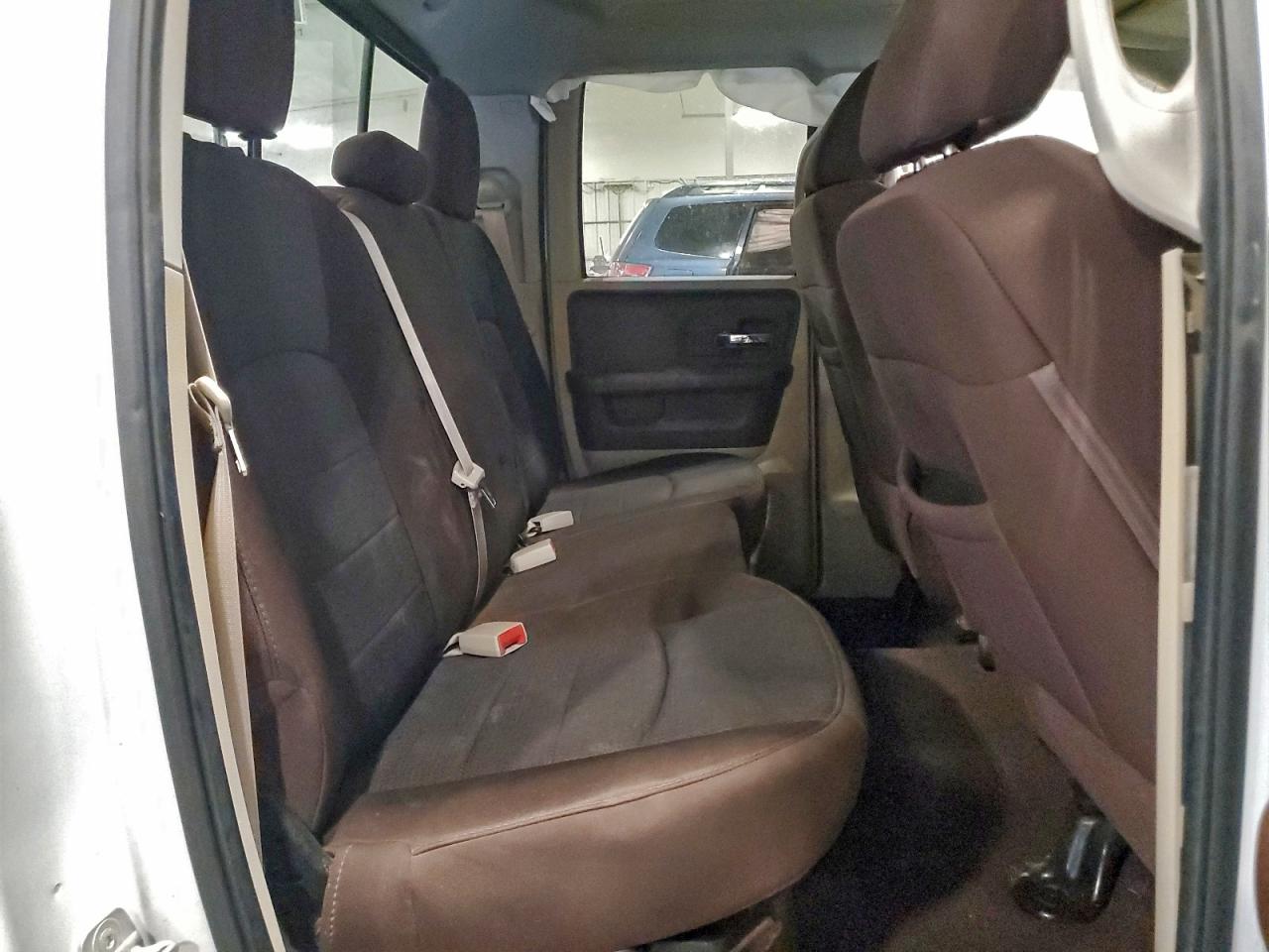 2014 RAM 1500 SLT photo 10