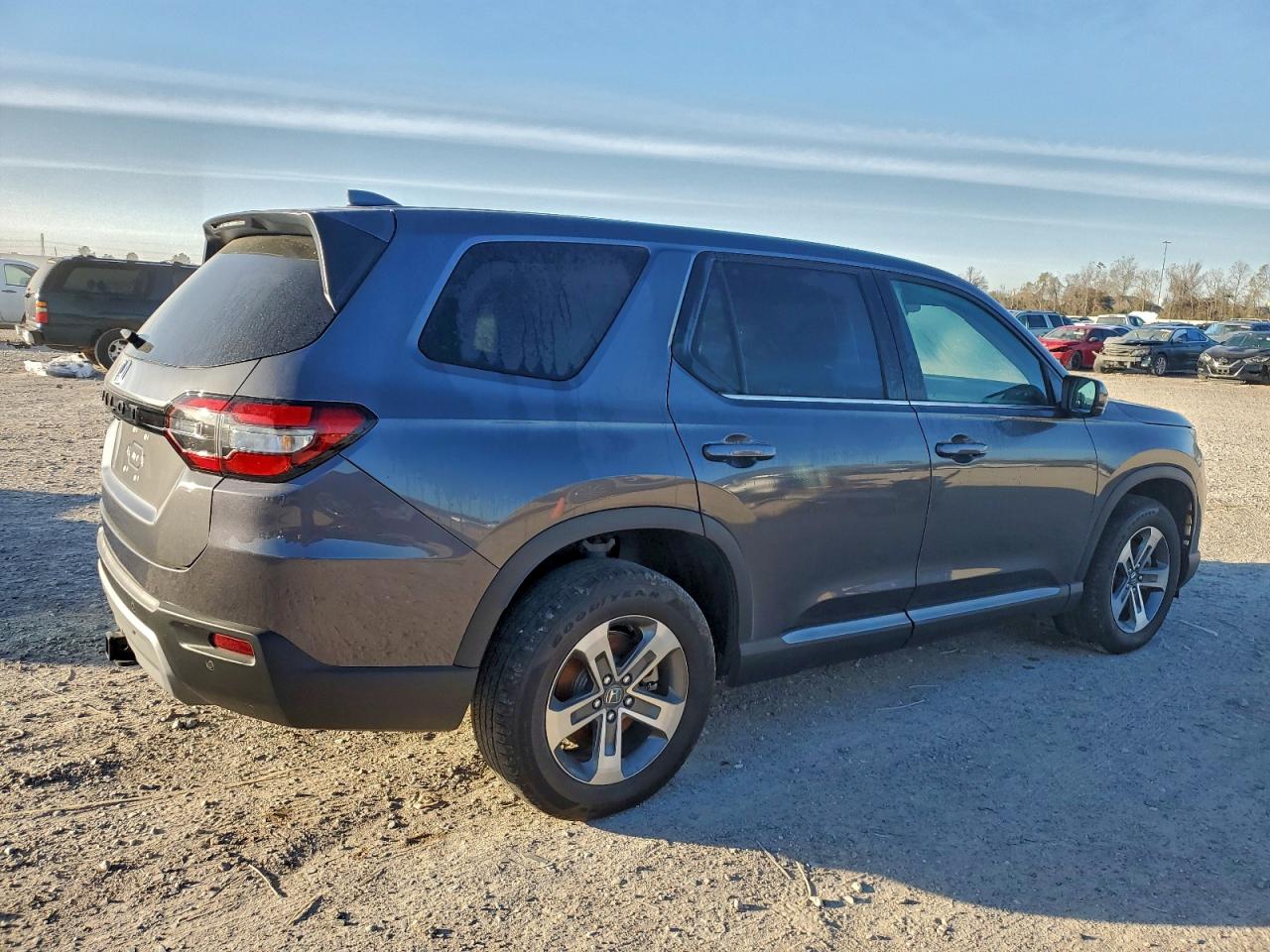 2025 HONDA PILOT EXL photo 3