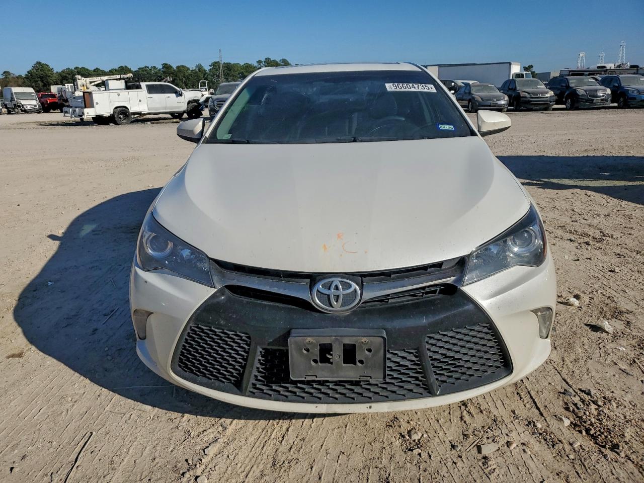 2017 TOYOTA CAMRY LE photo 5