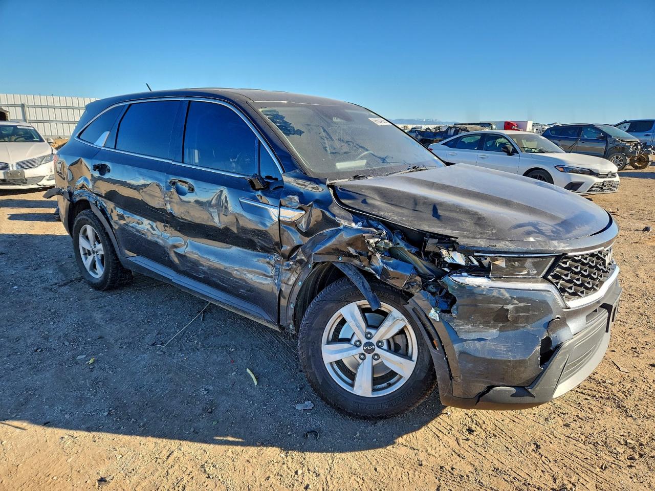 2022 KIA SORENTO LX photo 4