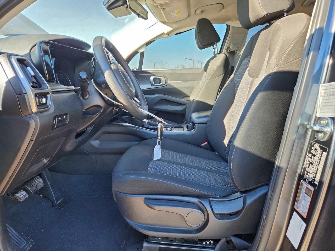 2022 KIA SORENTO LX photo 7