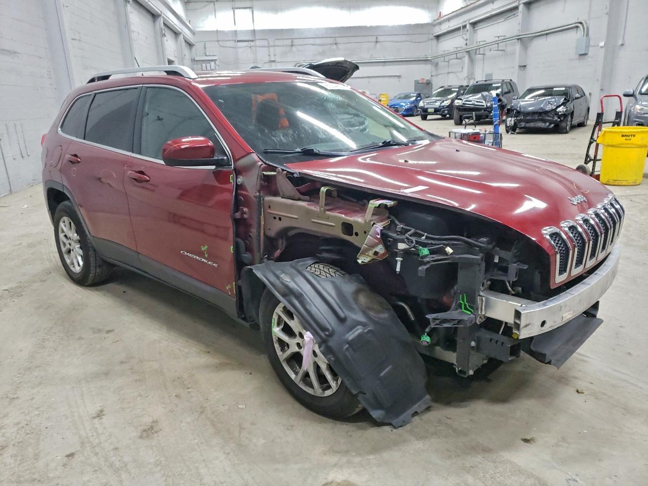 2015 JEEP CHEROKEE LATITUDE photo 4