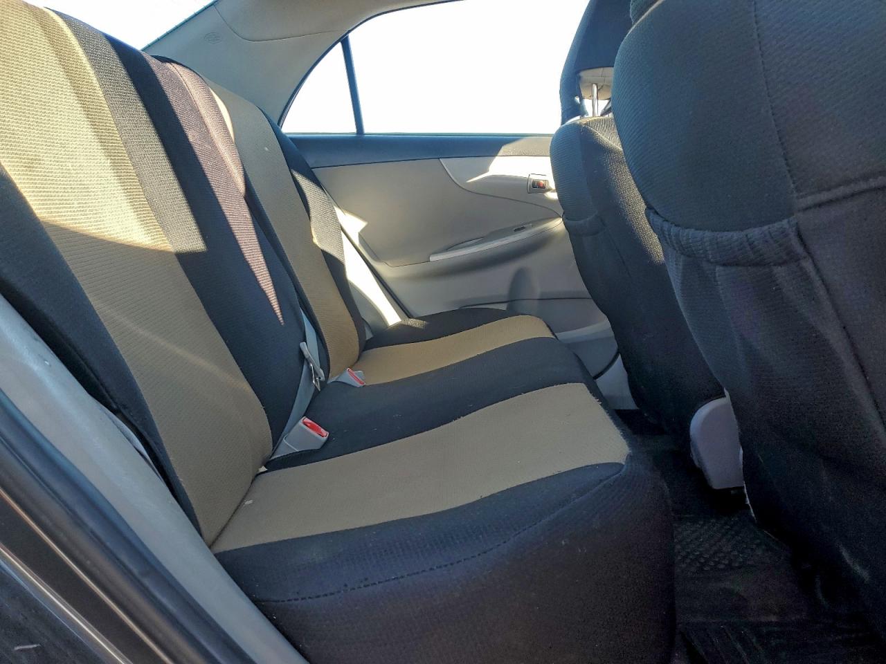2013 TOYOTA COROLLA BASE photo 10