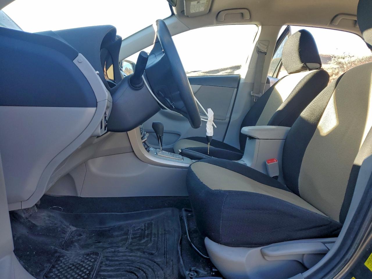 2013 TOYOTA COROLLA BASE photo 7