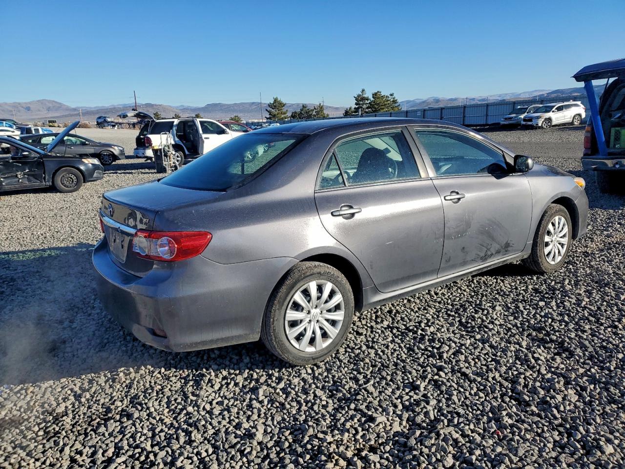 2013 TOYOTA COROLLA BASE photo 3