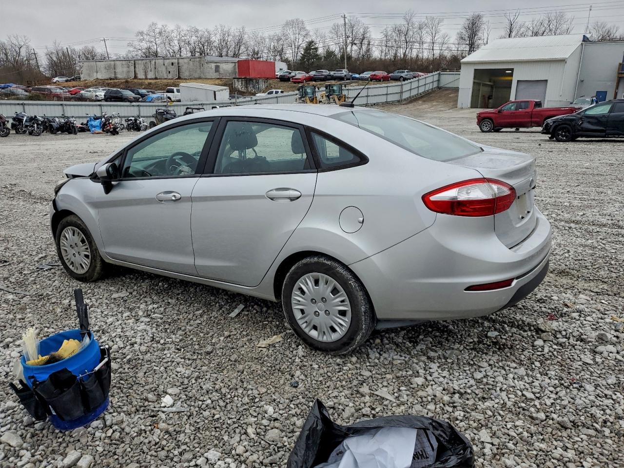 2018 FORD FIESTA S photo 2