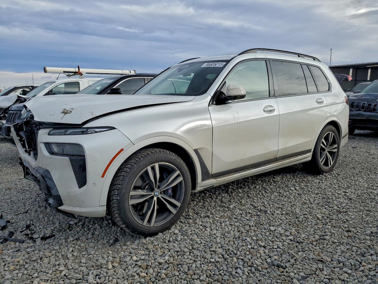 2023 BMW X7