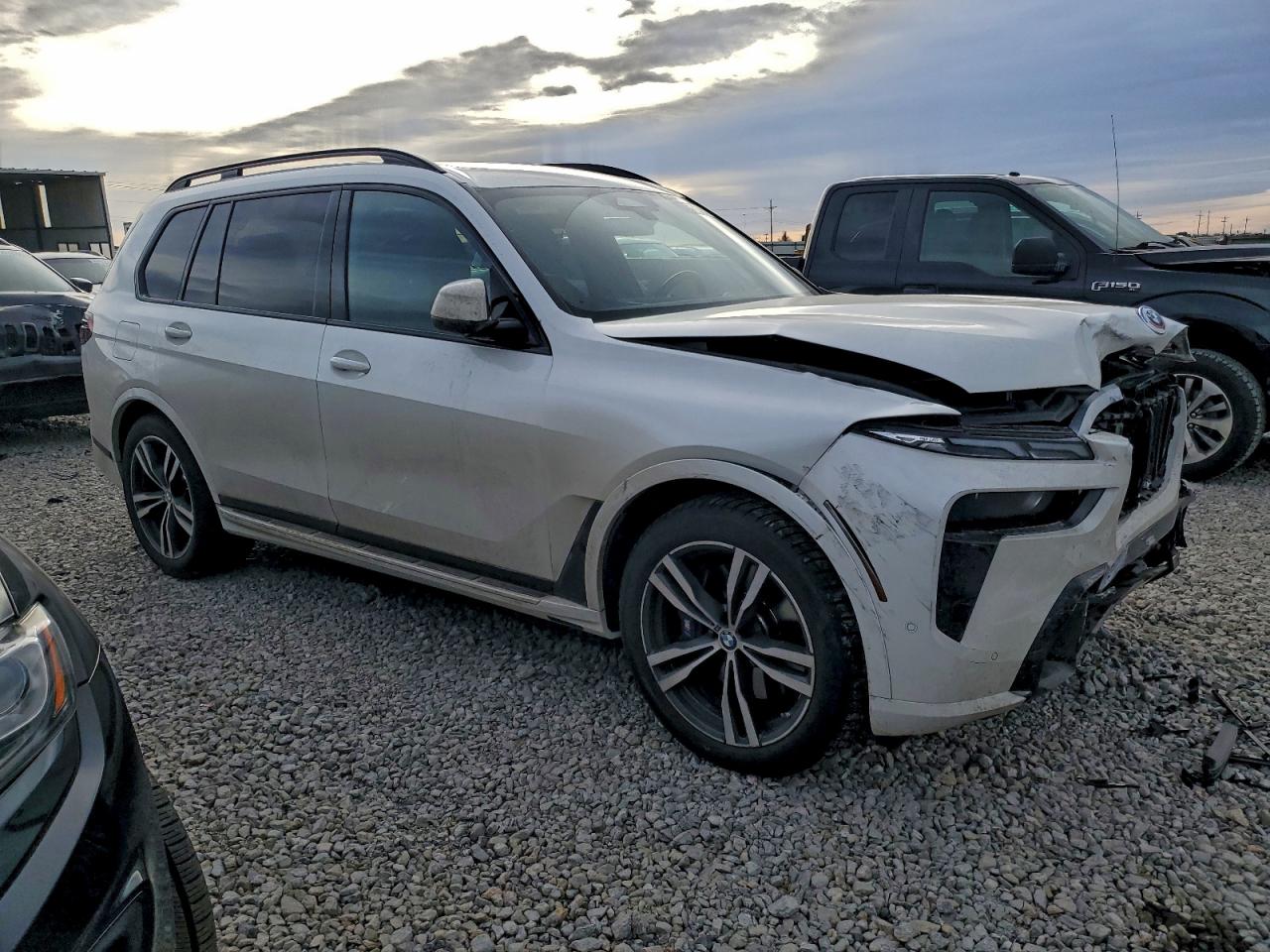 2023 BMW X7 XDRIVE40I photo 4