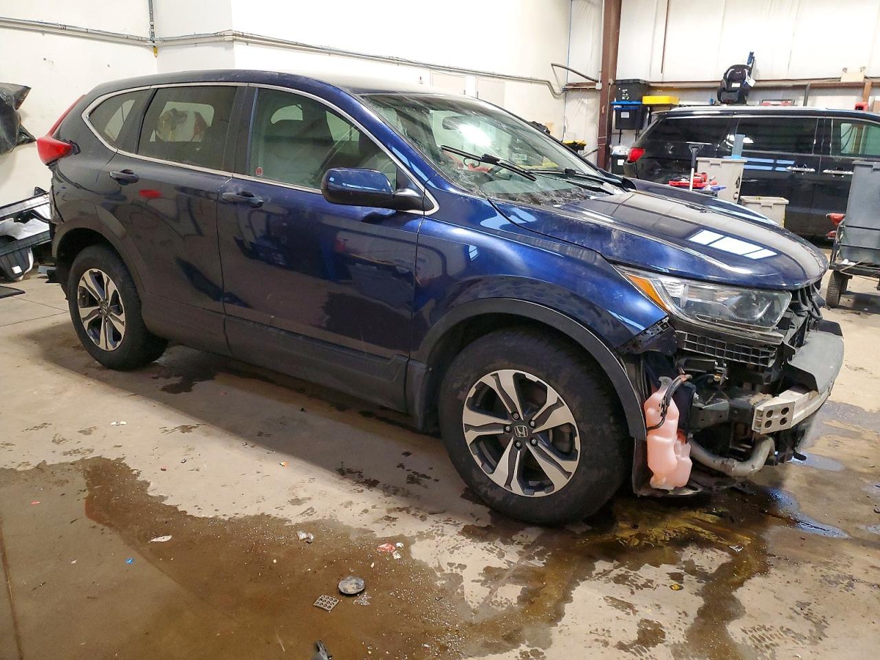 2017 HONDA CR-V LX photo 4