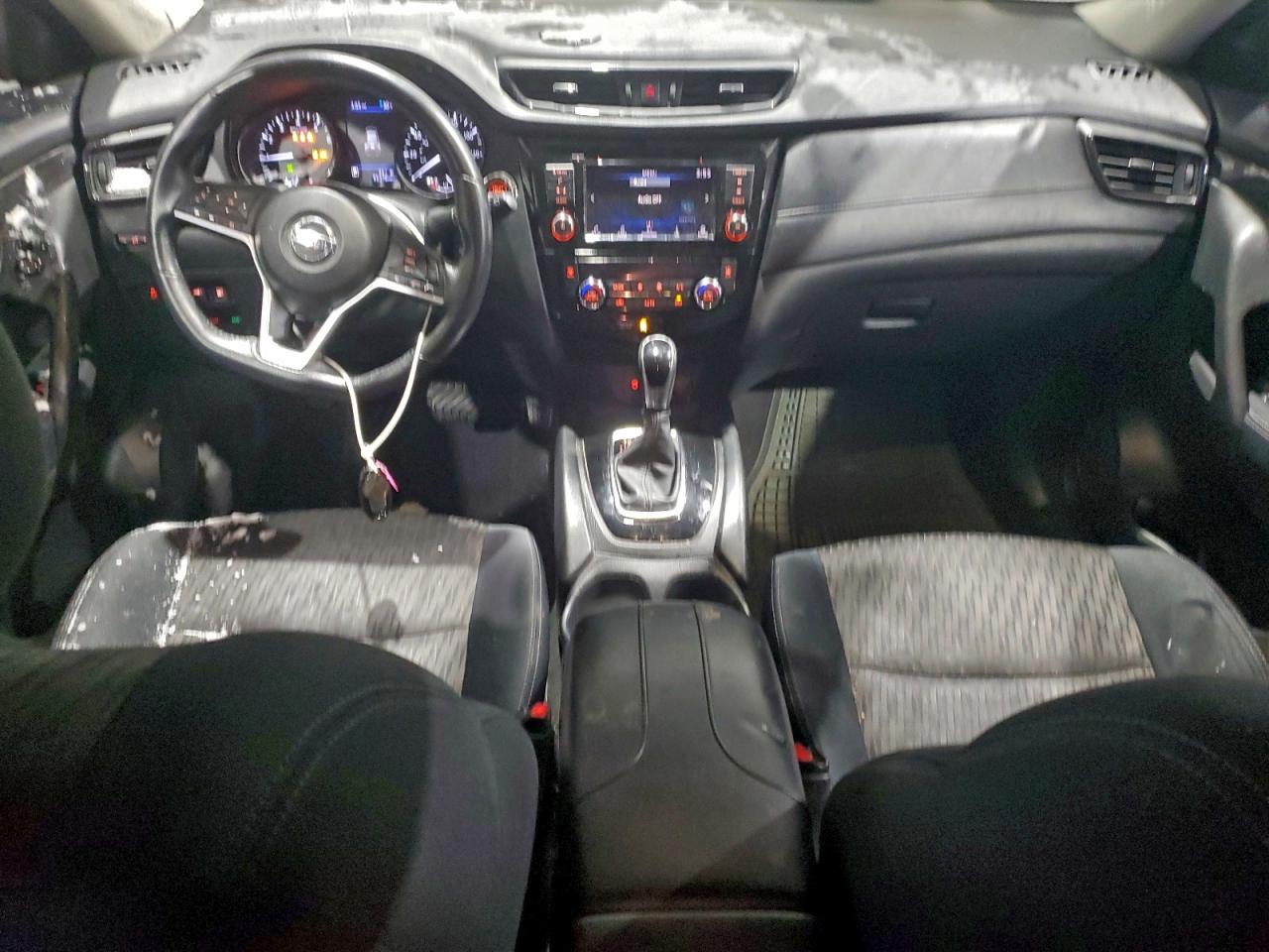 2018 NISSAN ROGUE SV photo 8