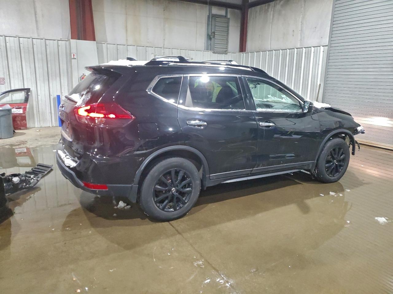 2018 NISSAN ROGUE SV photo 3