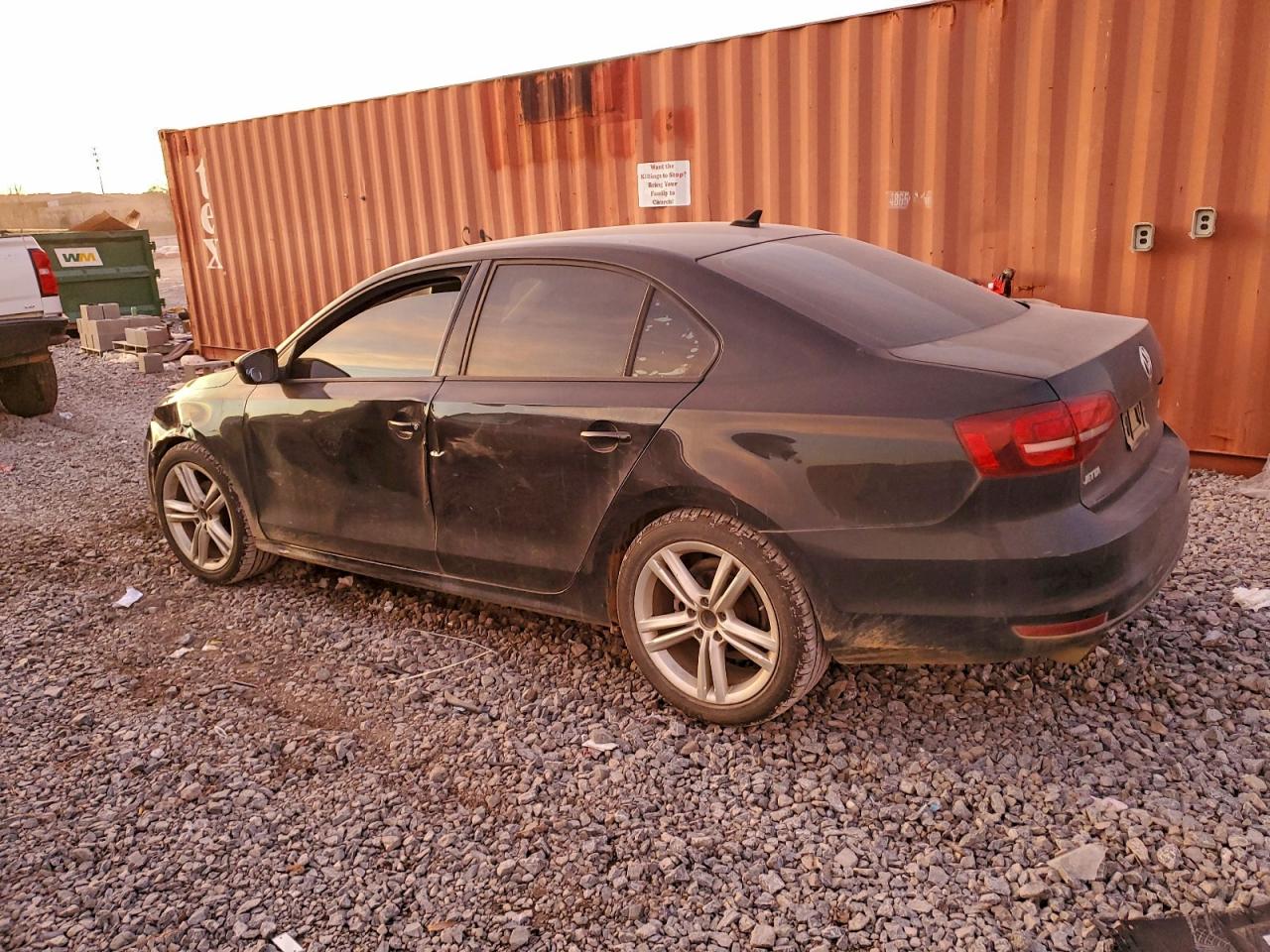 2016 VOLKSWAGEN JETTA S photo 3