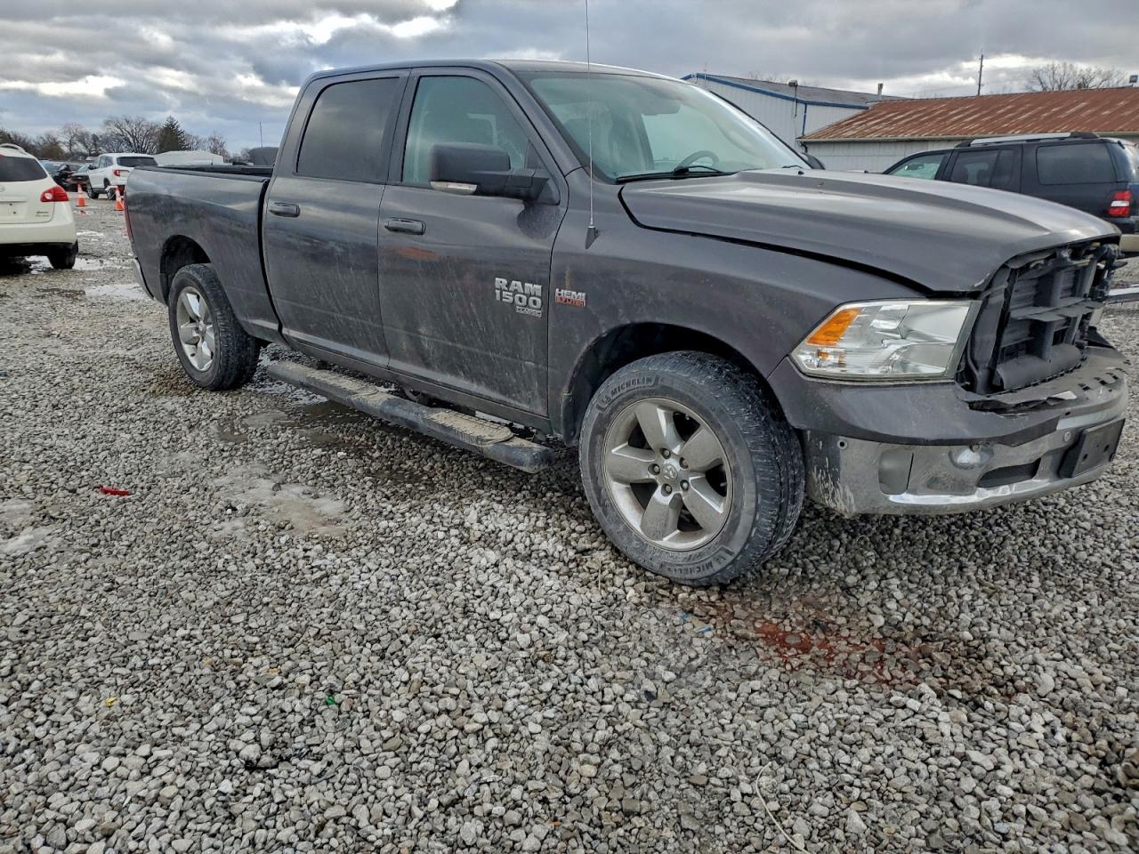 2019 RAM 1500 CLASSIC SLT photo 4