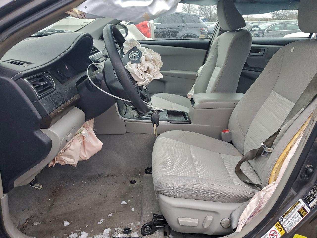 2017 TOYOTA CAMRY LE photo 7
