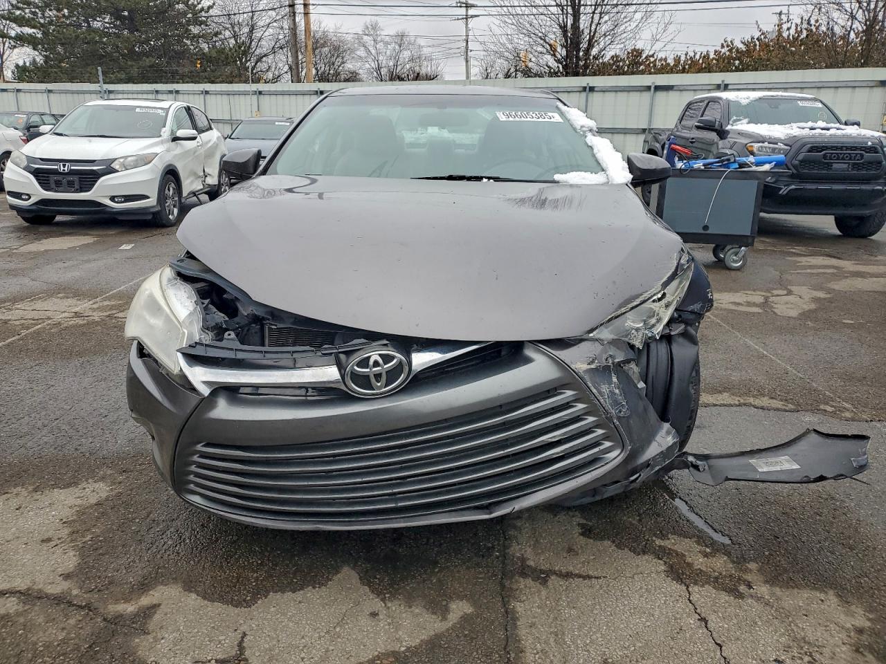 2017 TOYOTA CAMRY LE photo 5