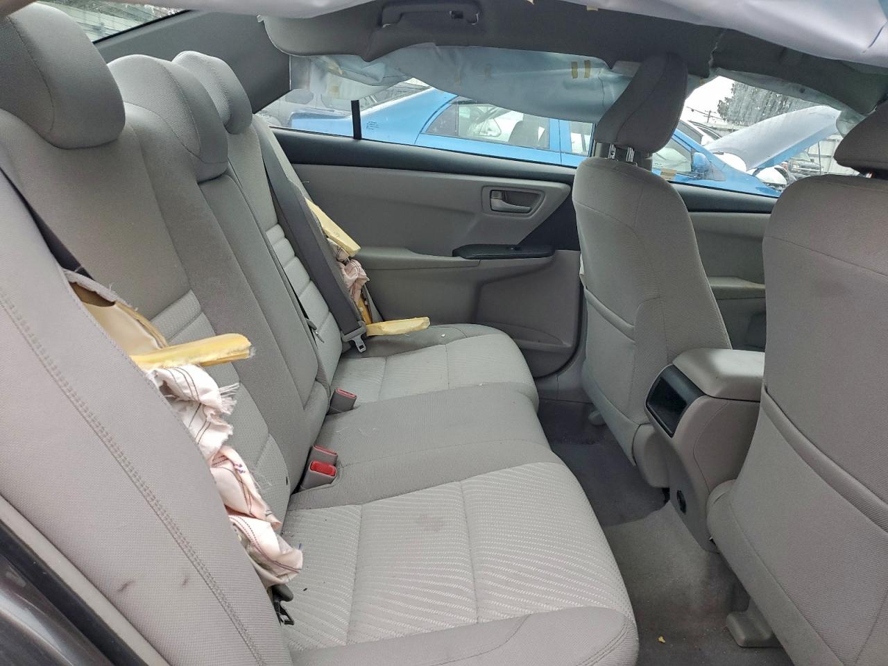 2017 TOYOTA CAMRY LE photo 10