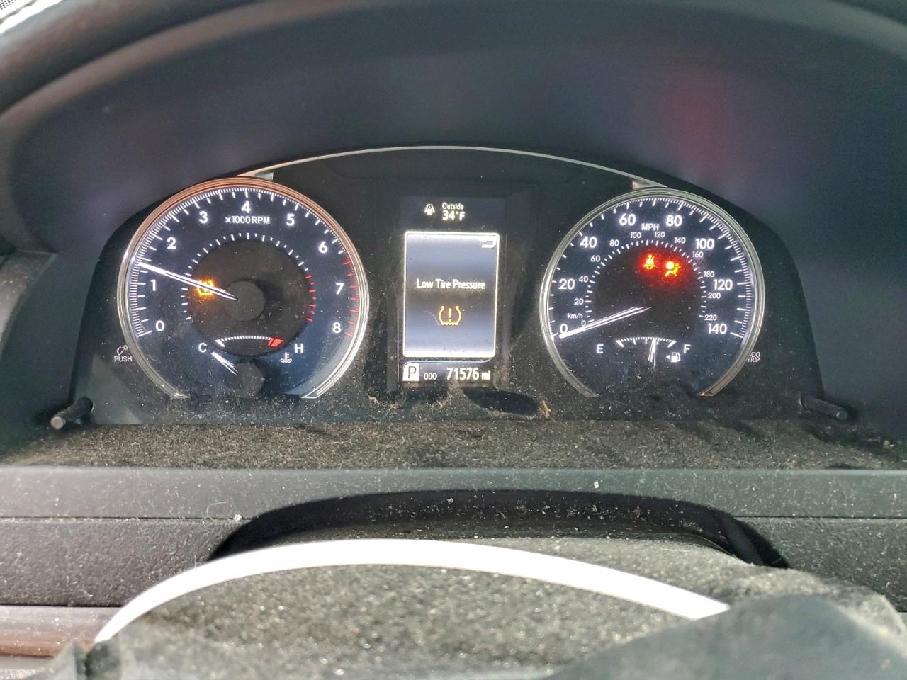 2017 TOYOTA CAMRY LE photo 9