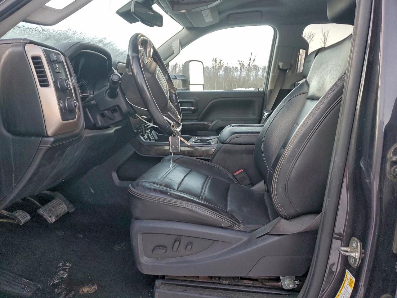 2015 GMC SIERRA K2500 DENALI photo 7