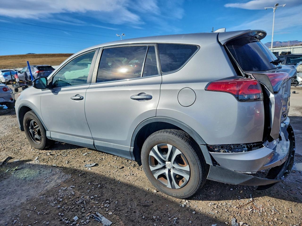 2018 TOYOTA RAV4 LE photo 2