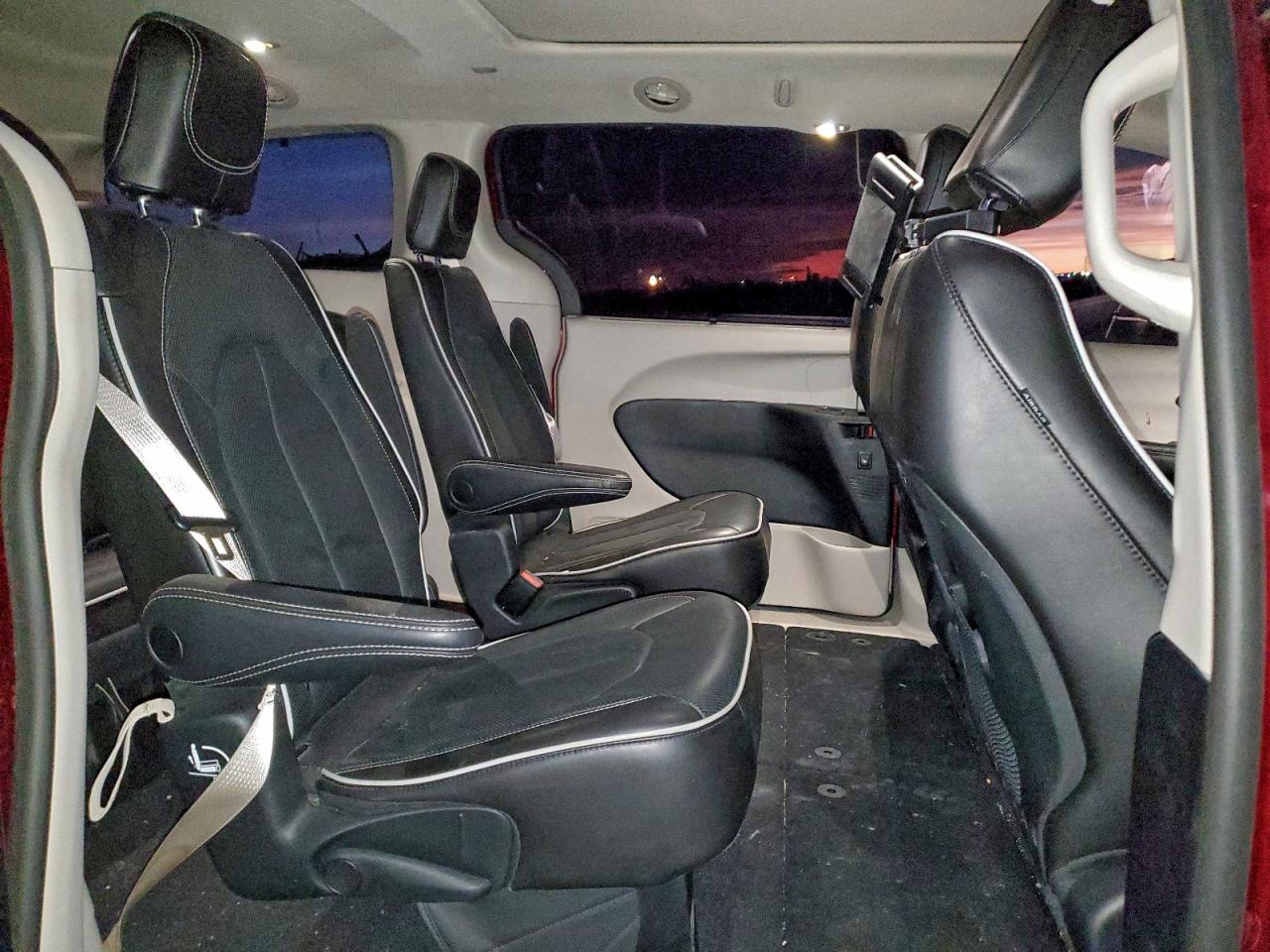 2023 CHRYSLER PACIFICA LIMITED photo 11