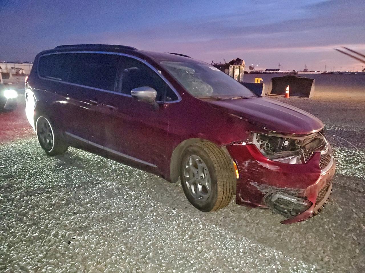 2023 CHRYSLER PACIFICA LIMITED photo 4