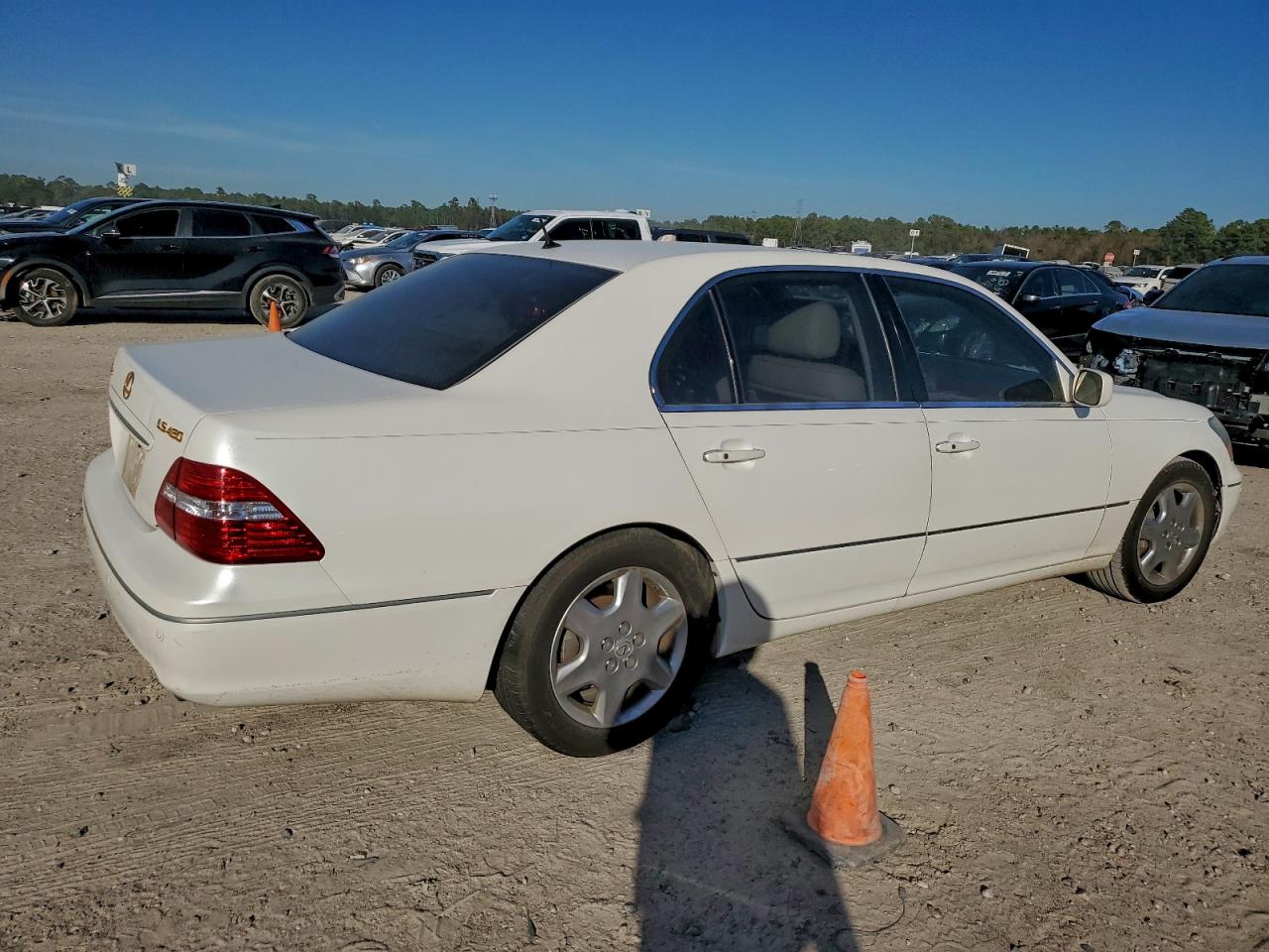 2005 LEXUS LS 430 photo 3