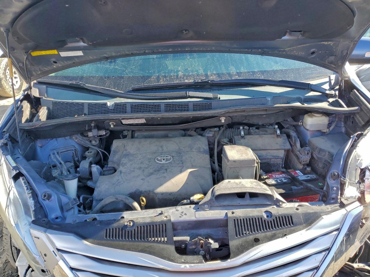 2015 TOYOTA SIENNA XLE photo 12