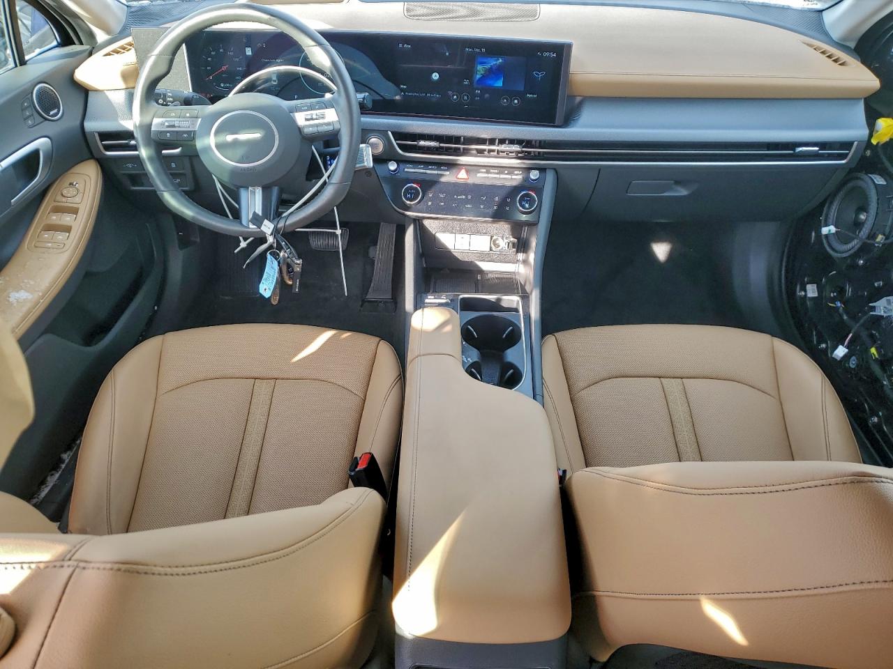 2025 HYUNDAI SONATA HYBRID photo 8